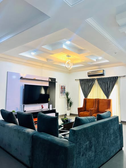 Why Smart Travelers Choose Apartments Over Hotels in 2026